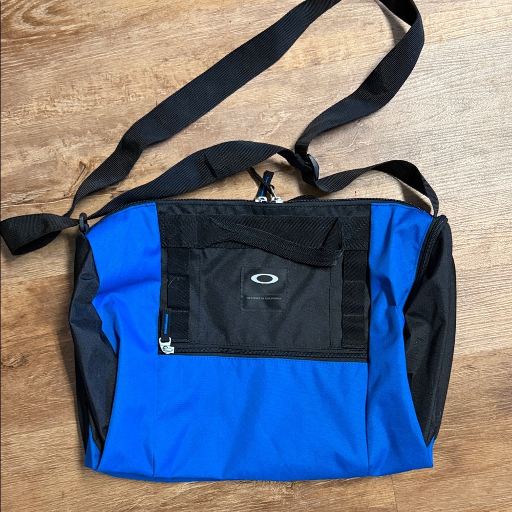 Oakley Black and Blue Men's Messenger Bag